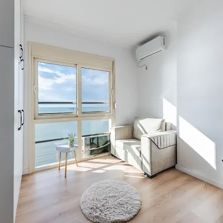 With Amazing Sea View And Access アパート