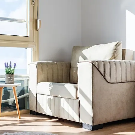 Apartment Tides & Vistas